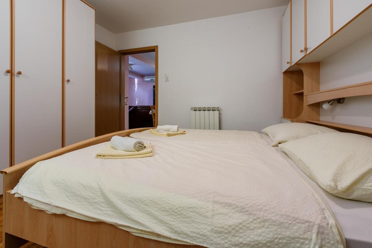 Apartment Eni Selce Bagian luar foto