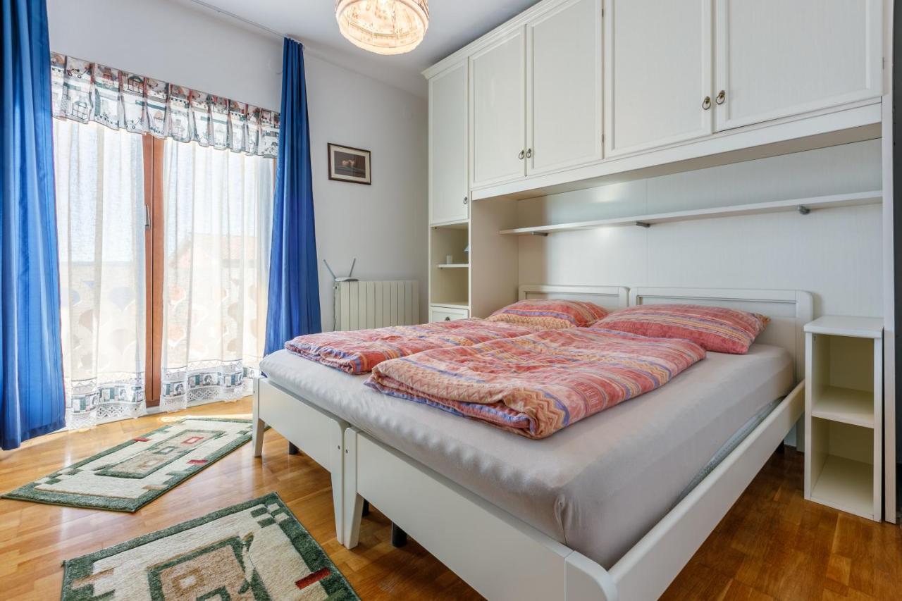 Apartment Eni Selce Bagian luar foto