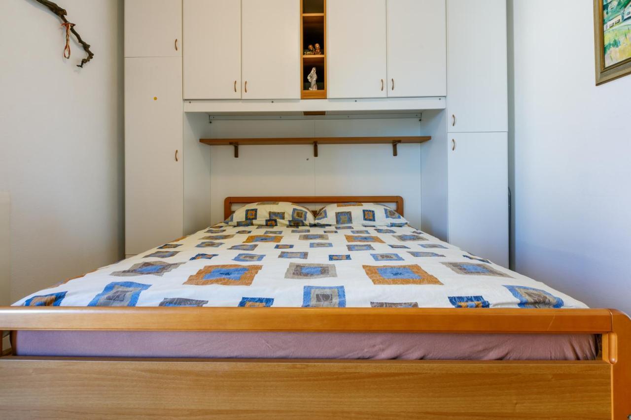 Apartment Eni Selce Bagian luar foto