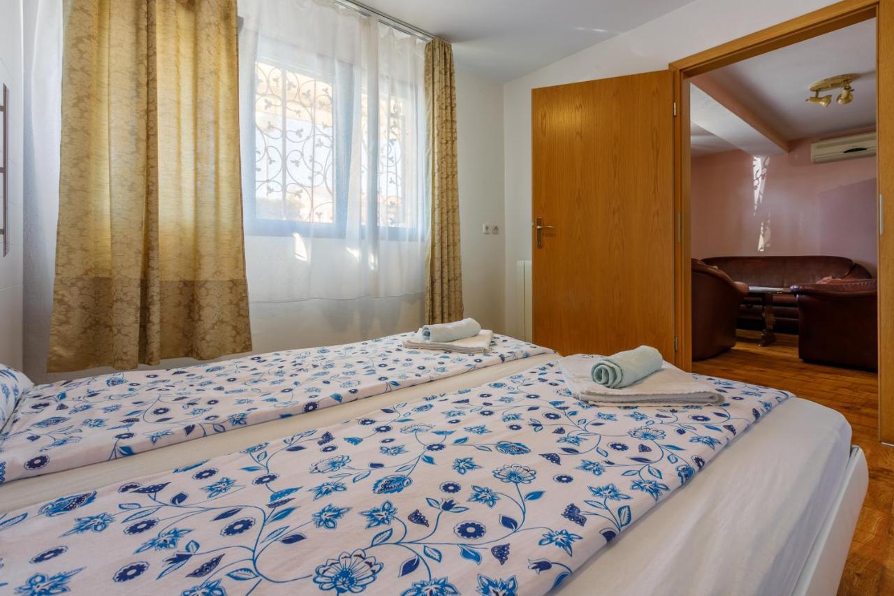 Apartment Eni Selce Bagian luar foto